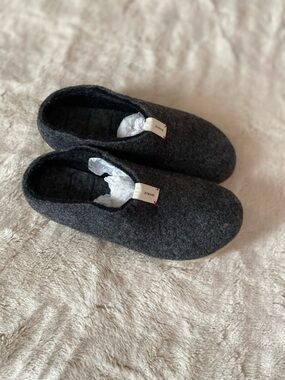 Baabuk natural wool upper grey unisex sleepers